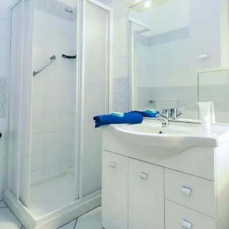 아파트 Bilo Residence Il Porto 포르투 아주로